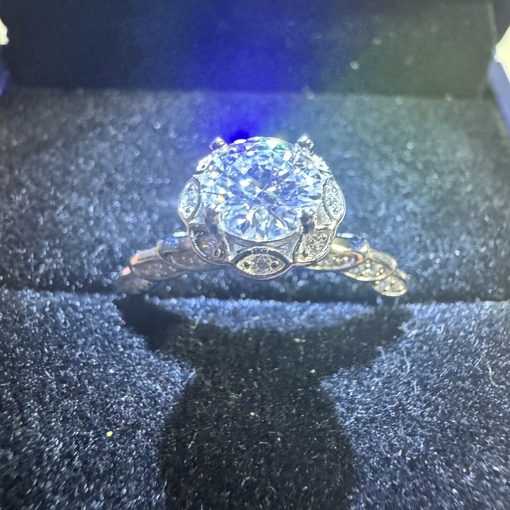 1 CT Moissanite, Ladies Engagement Ring, 925 Sterling, White Gold Plated. Size 8